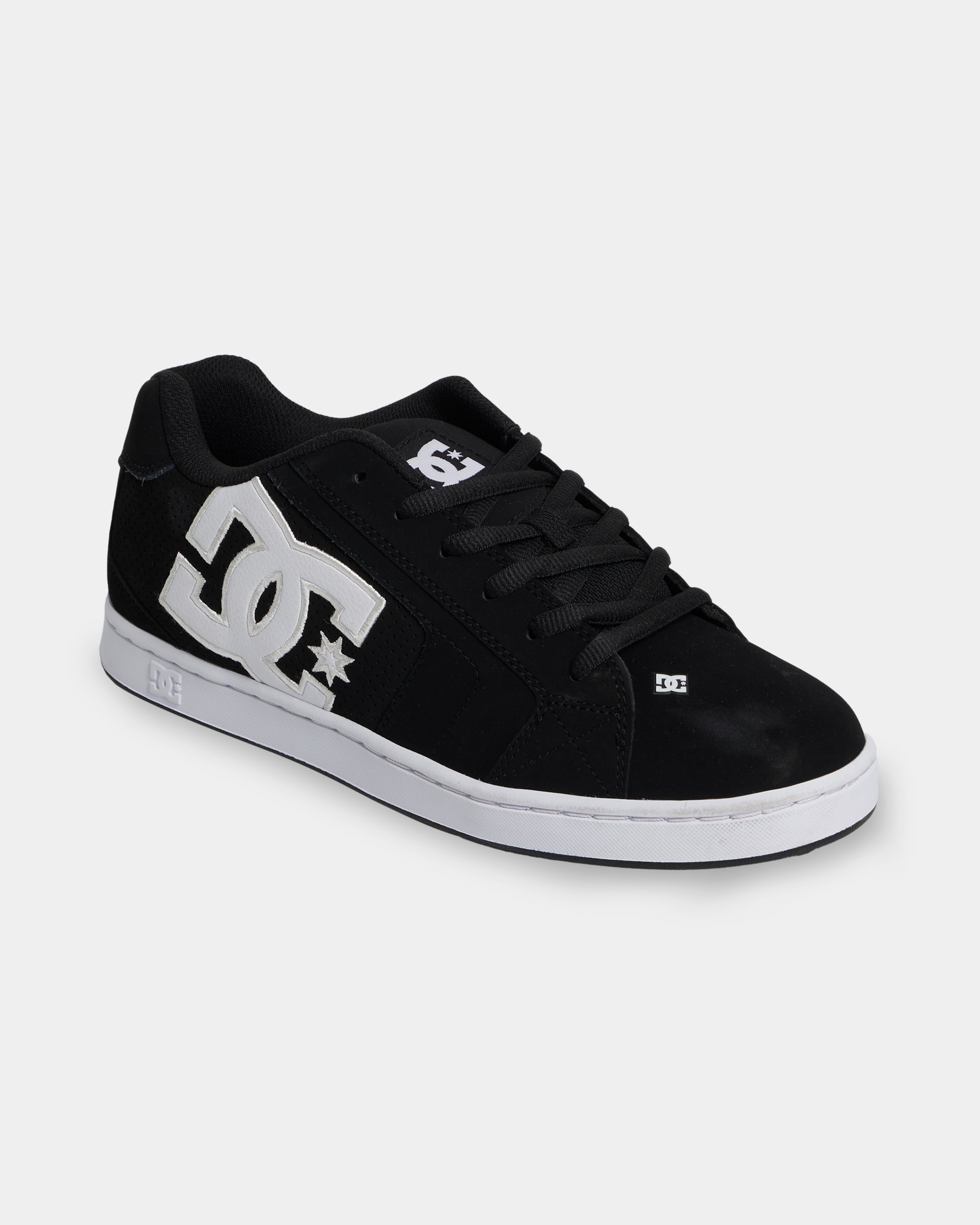 302361_dcshoes_blw_frt1