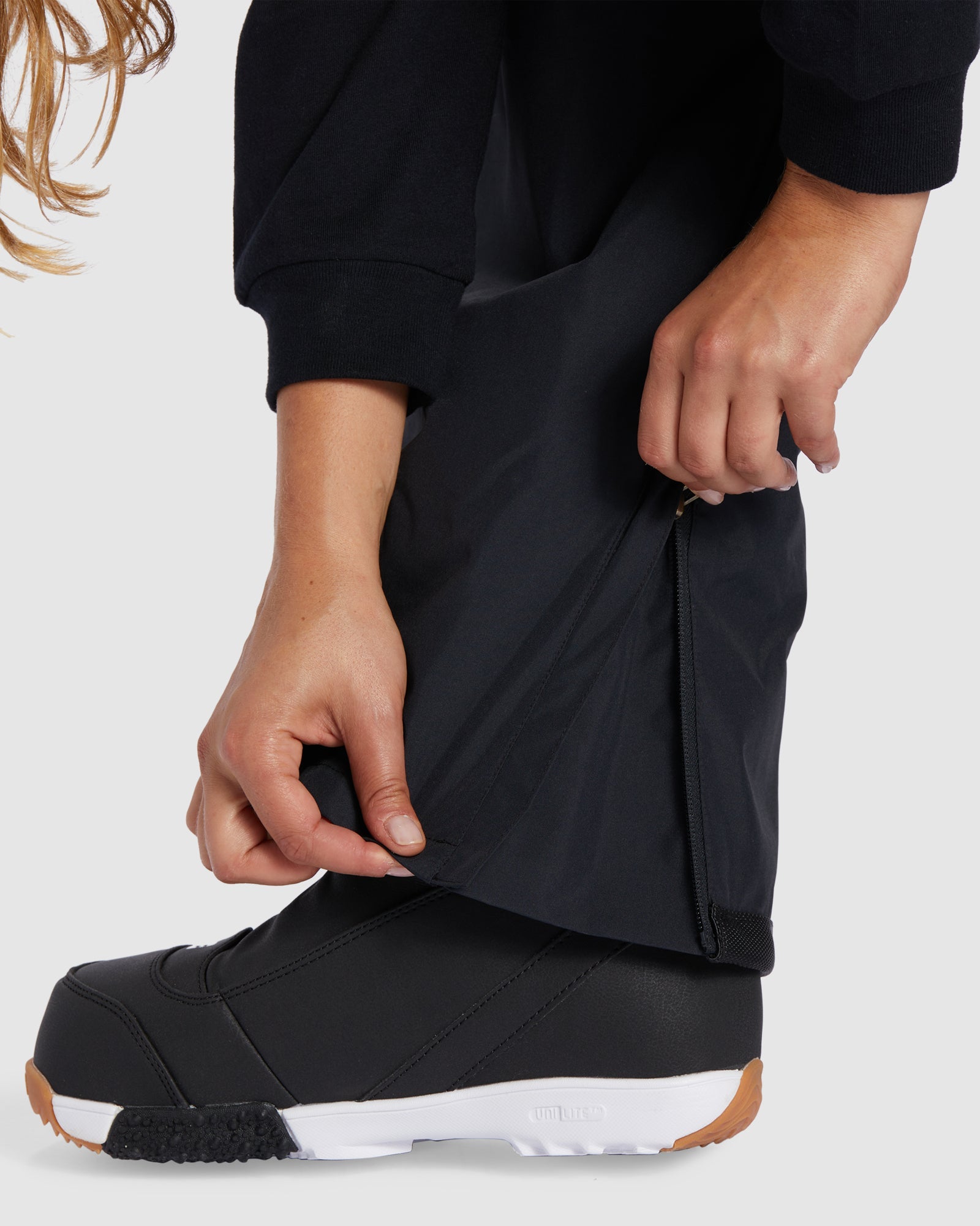Womens Valiant Snow Bib