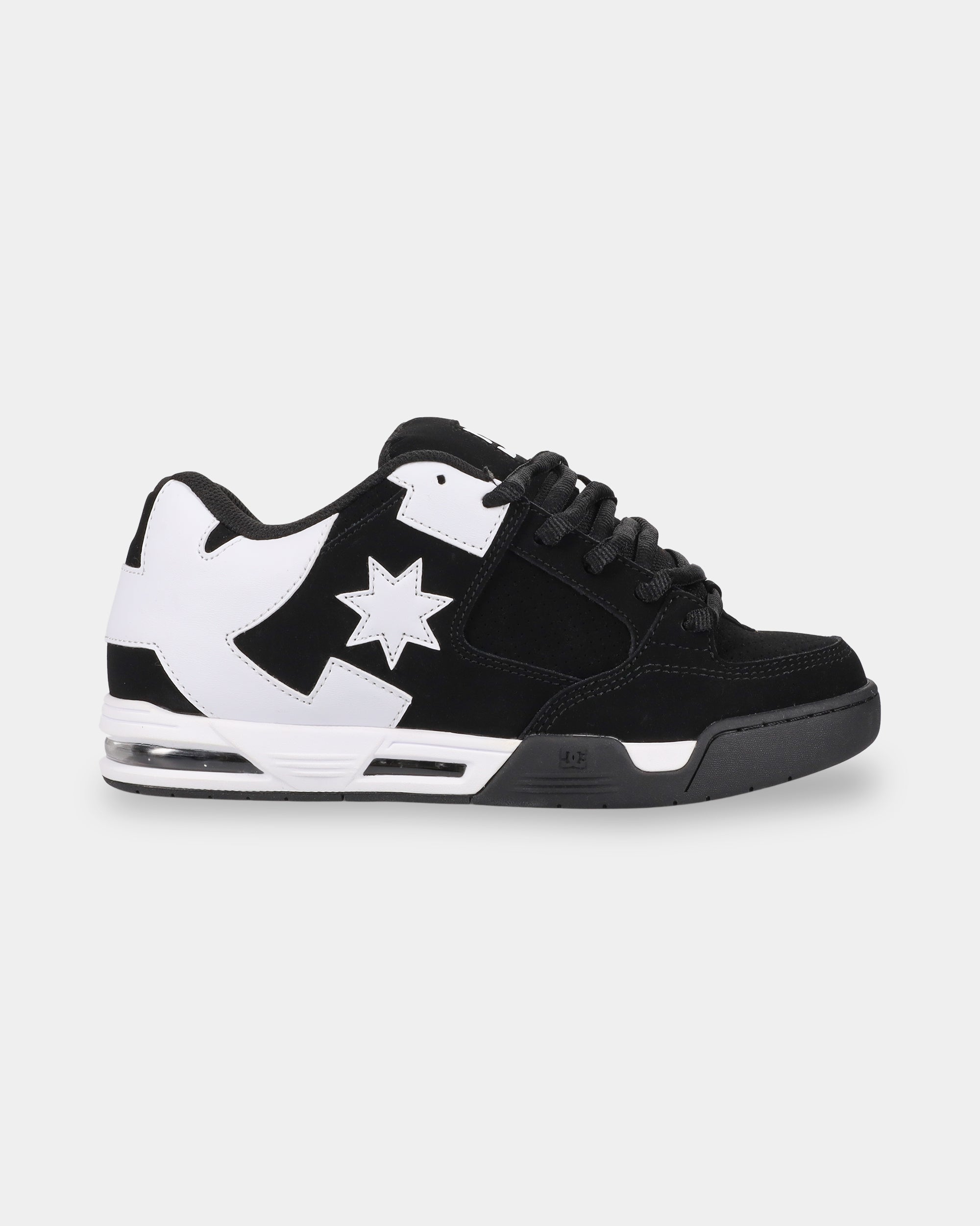 dc02220_dcshoes_002_sd1