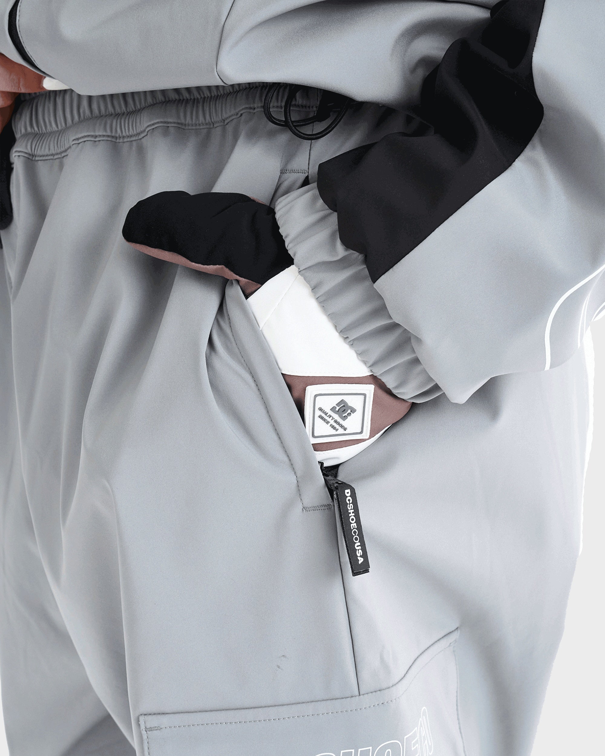 Mens 24 DC Snow Cargo Block Pants