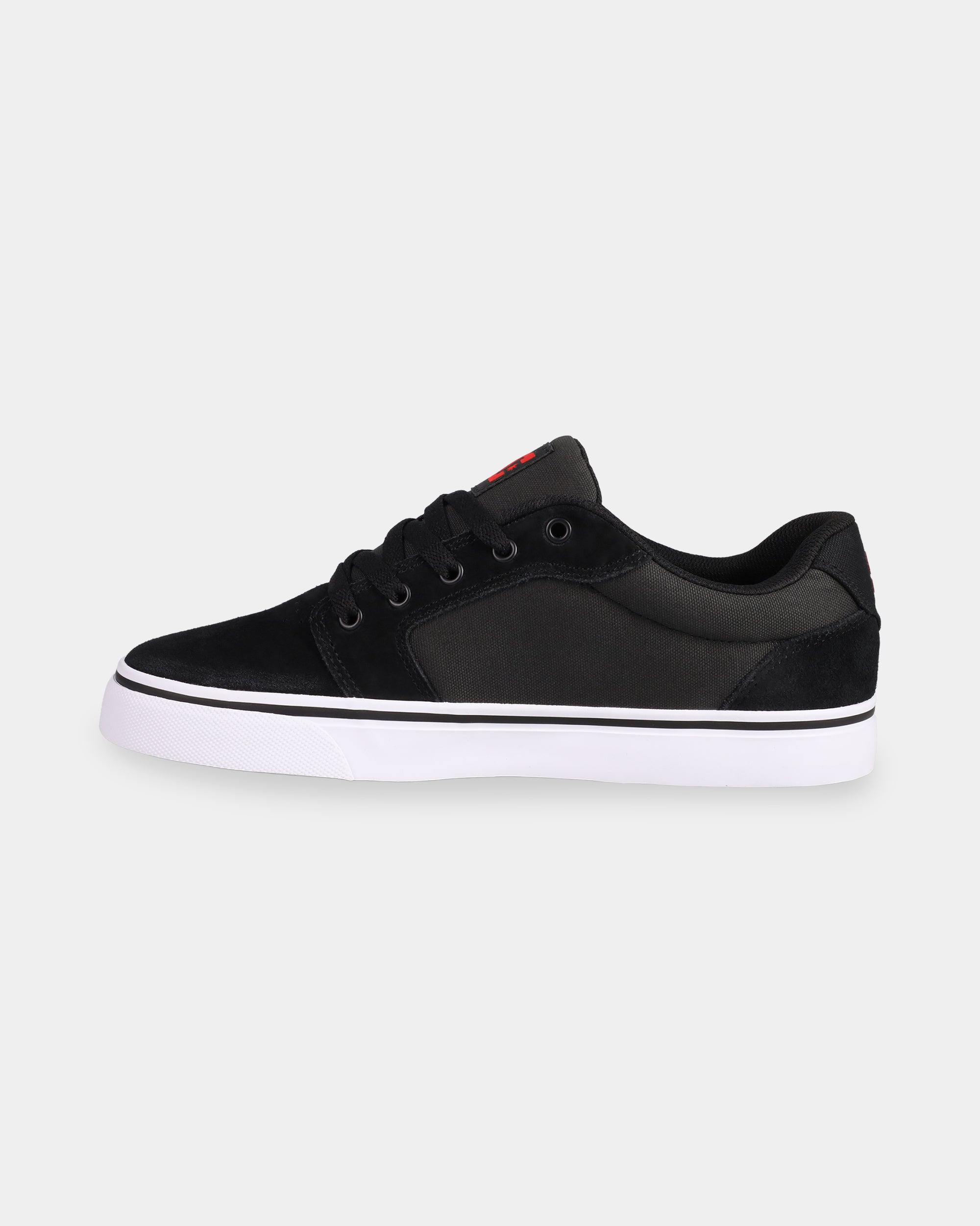 303190_dcshoes_005_sd2