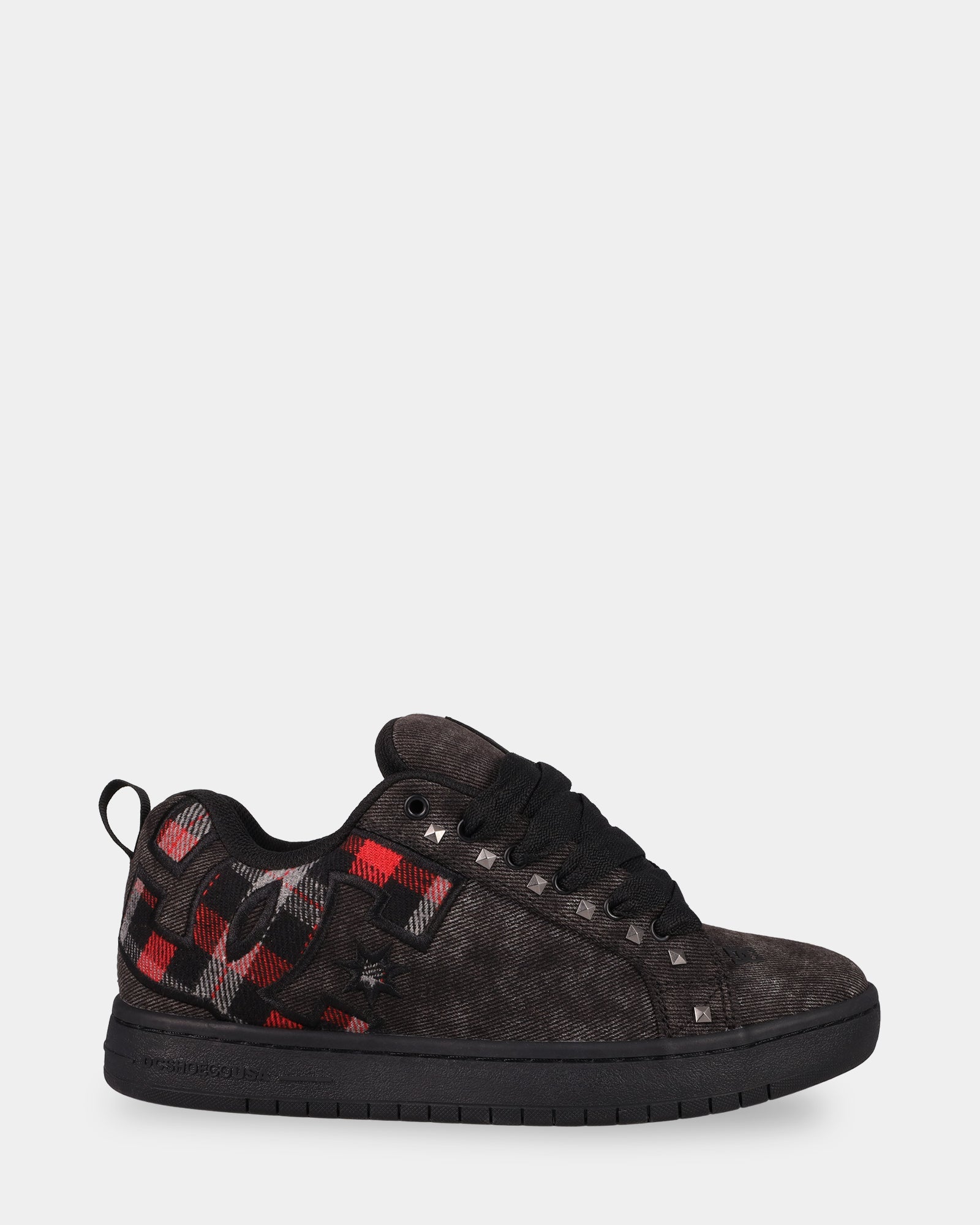 dc01665_dcshoes_006_sd1