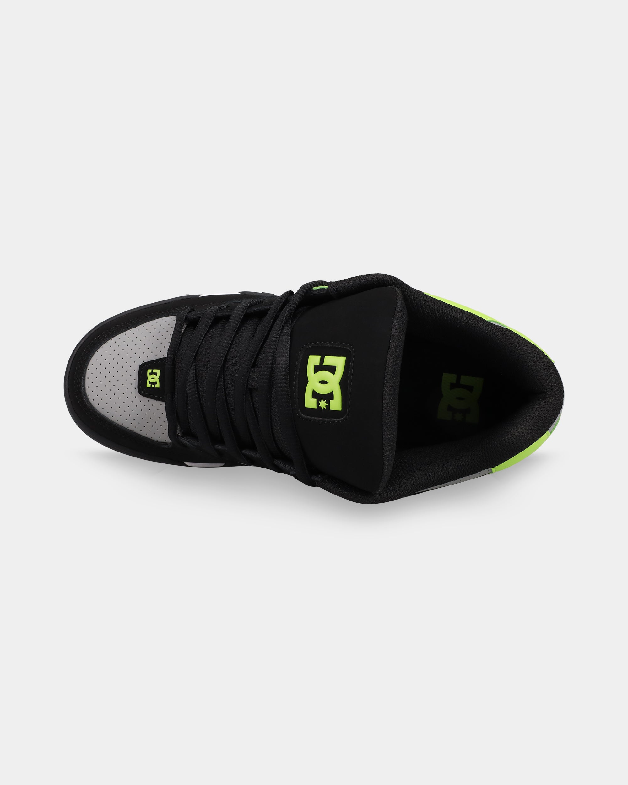 dc02220_dcshoes_009_frt3