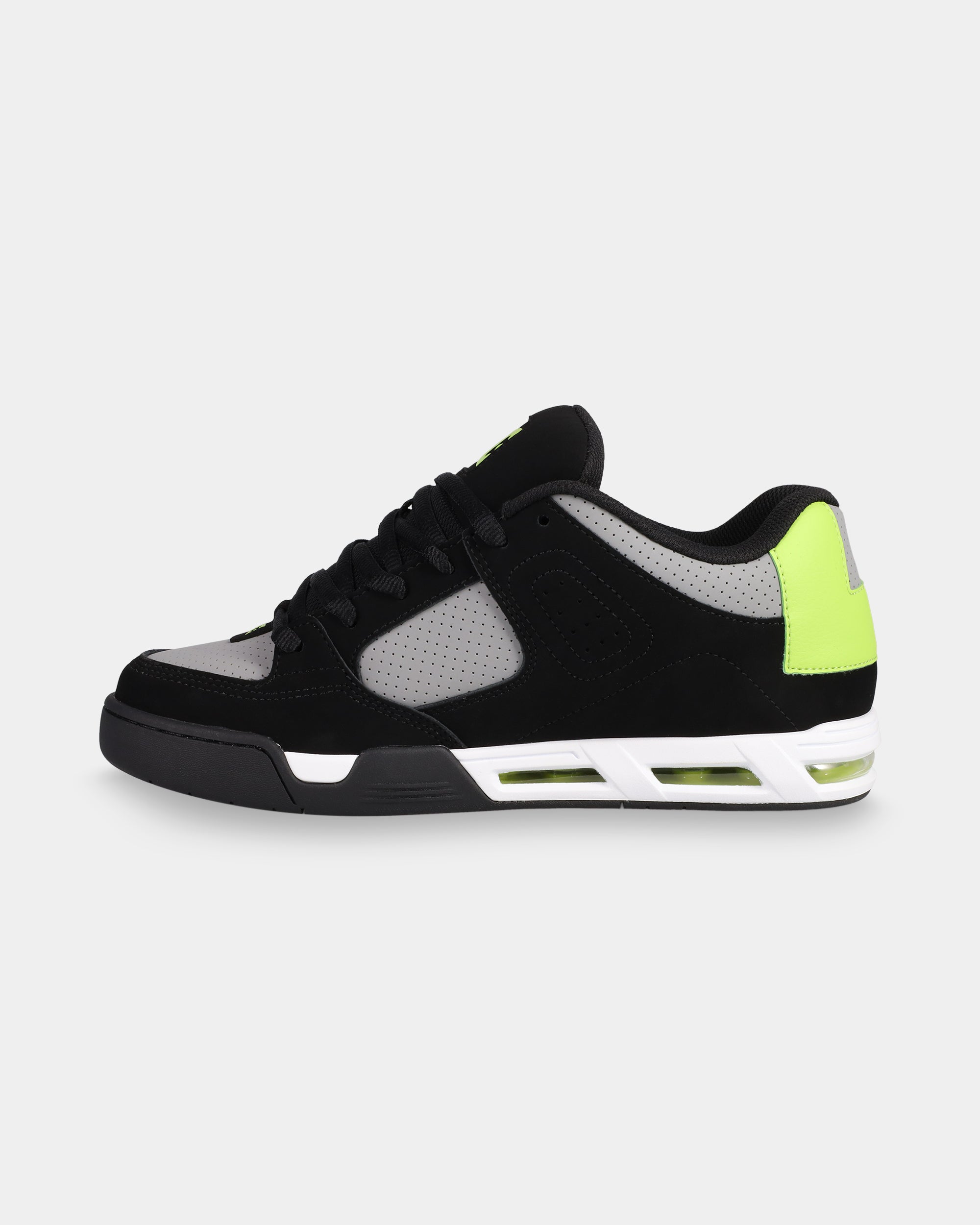 dc02220_dcshoes_009_sd2