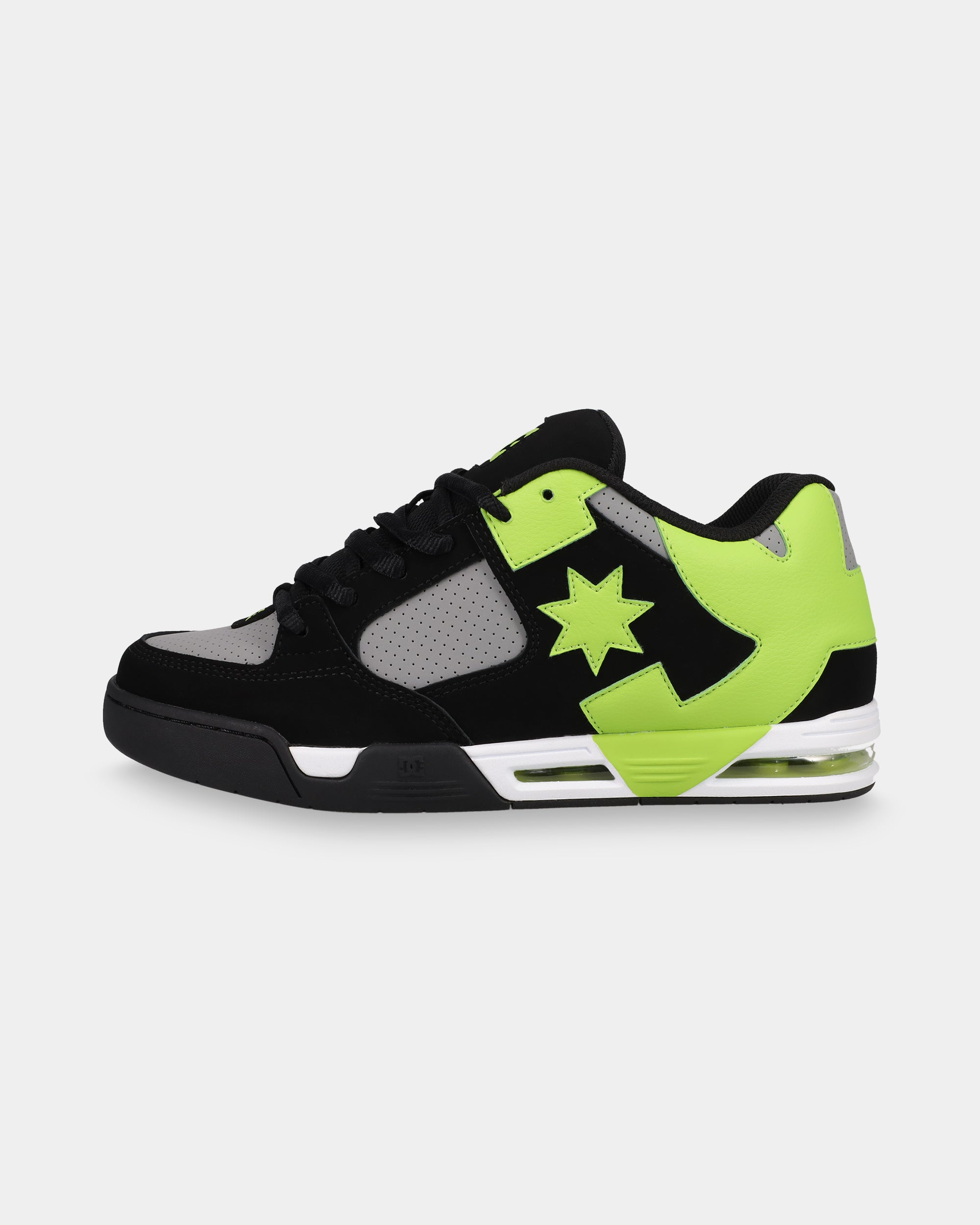 dc02220_dcshoes_009_sd3